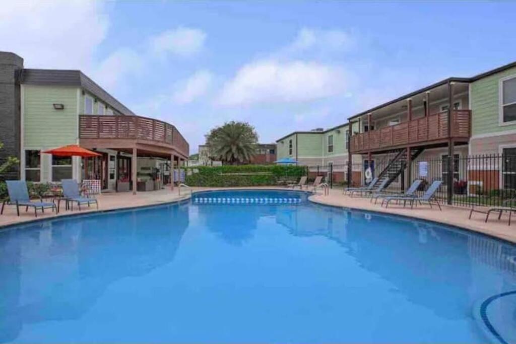 Beautiful/Spacious 2 Bedroom Houston Near Galleria Exterior foto