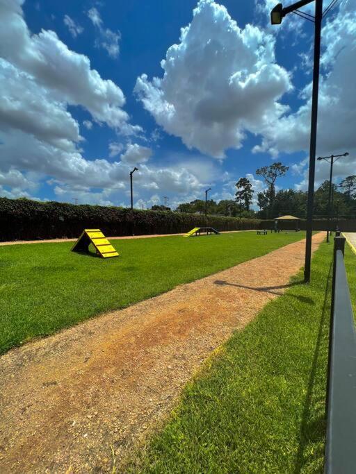 Beautiful/Spacious 2 Bedroom Houston Near Galleria Exterior foto